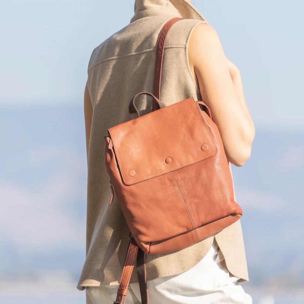 NWT KEAAN The Milano Aria Backpack in Mocha Leather - Picture 2 of 10